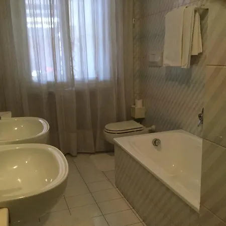 Diana Hotel